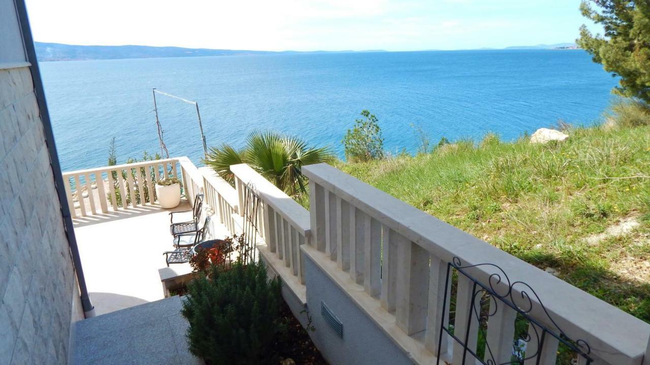 Seafront Apartments Nemira Omiš Extérieur photo