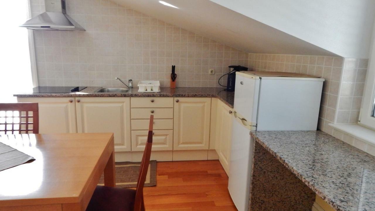 Seafront Apartments Nemira Omiš Extérieur photo