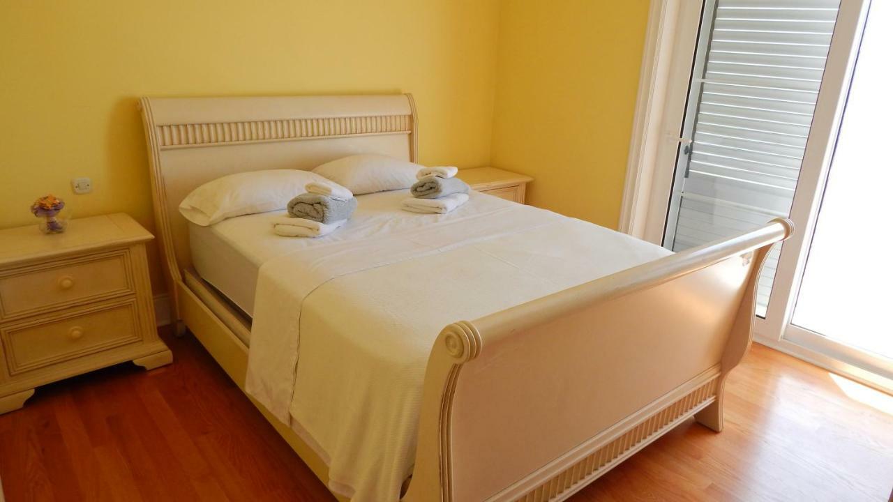 Seafront Apartments Nemira Omiš Extérieur photo